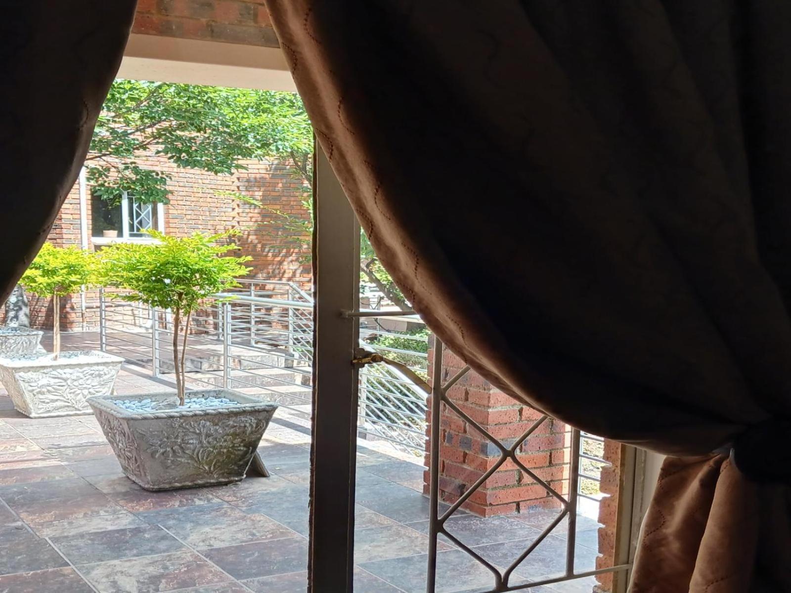 Hotel Blue Sky Manor Roodepoort Esterno foto